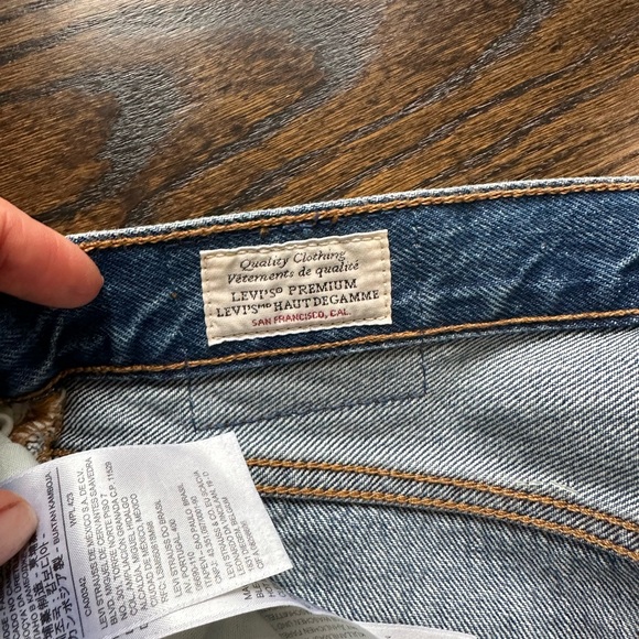 Never worn Levi 501 - Picture 2 of 5